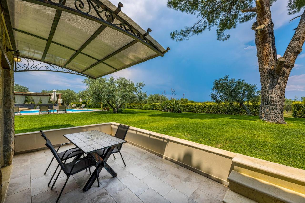 Mediterraneo Luxury Suites Halkidiki Vourvourou Exterior foto