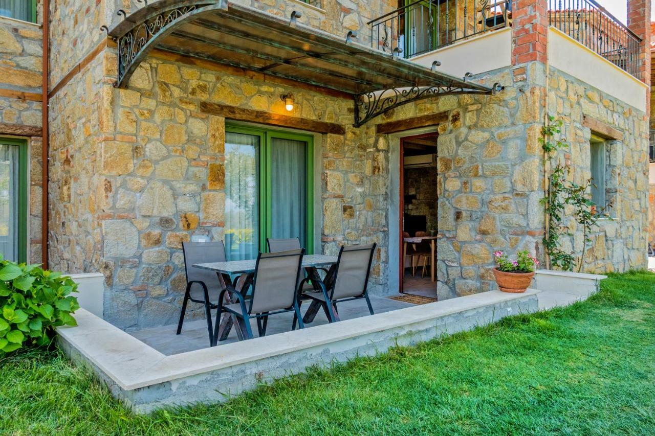 Mediterraneo Luxury Suites Halkidiki Vourvourou Exterior foto