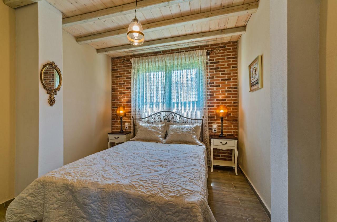Mediterraneo Luxury Suites Halkidiki Vourvourou Exterior foto